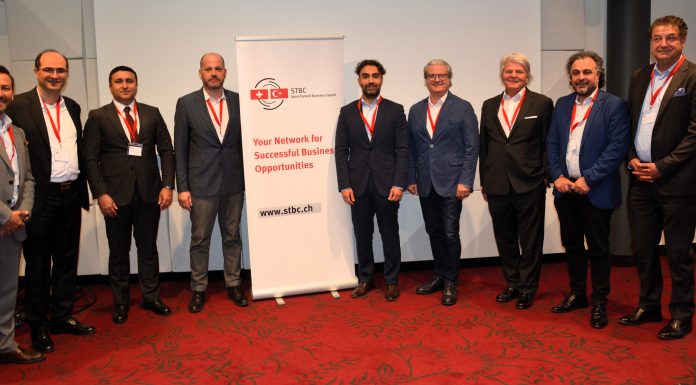 Dr. Ali Mizani Oskui spricht über Blockchain, KI und virtuelle Migration